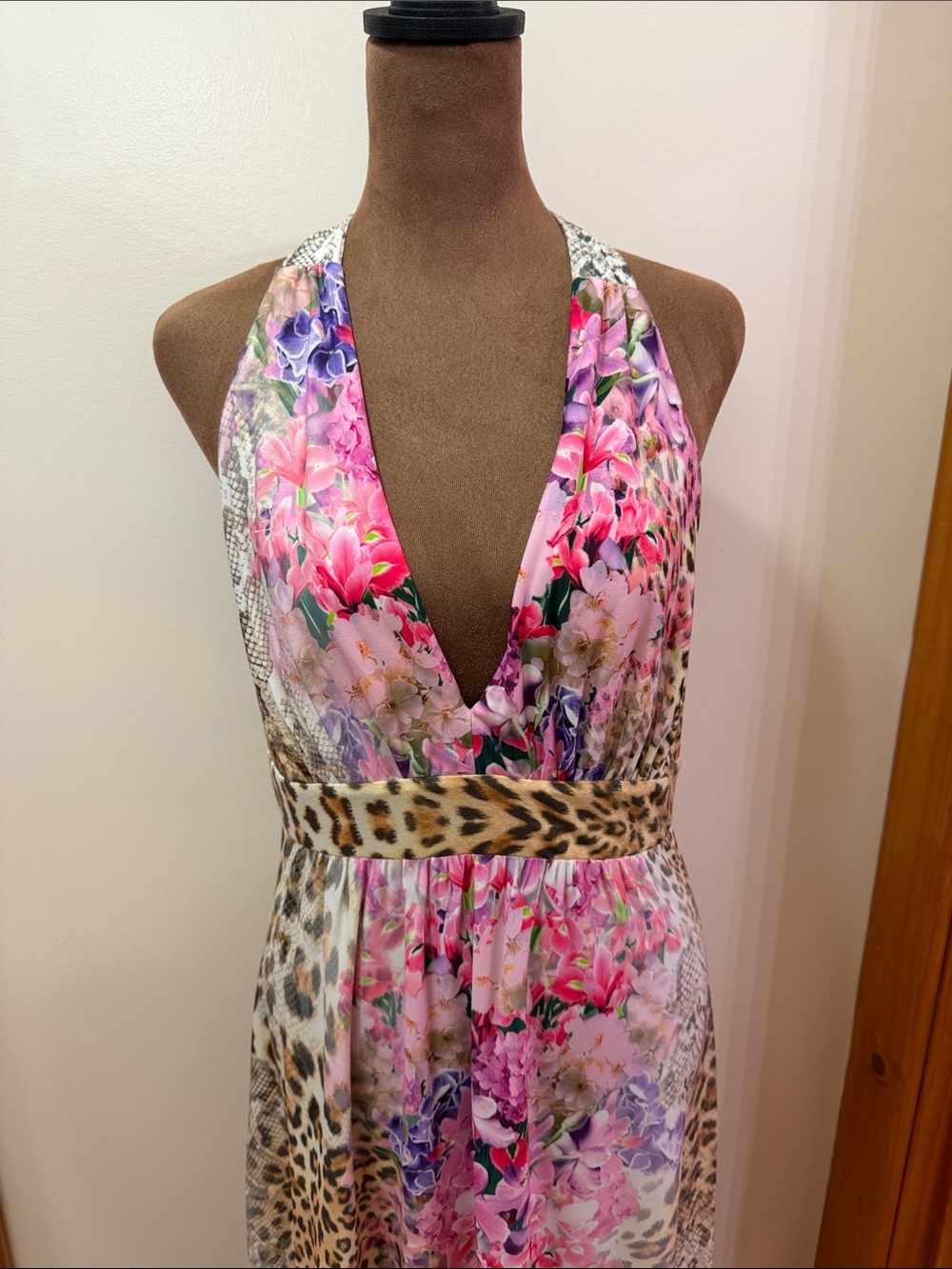 Boston Proper. Leopard Floral & Animal  V- Neck Maxi Dress with Open Back. NWOT - Picture 3 of 11